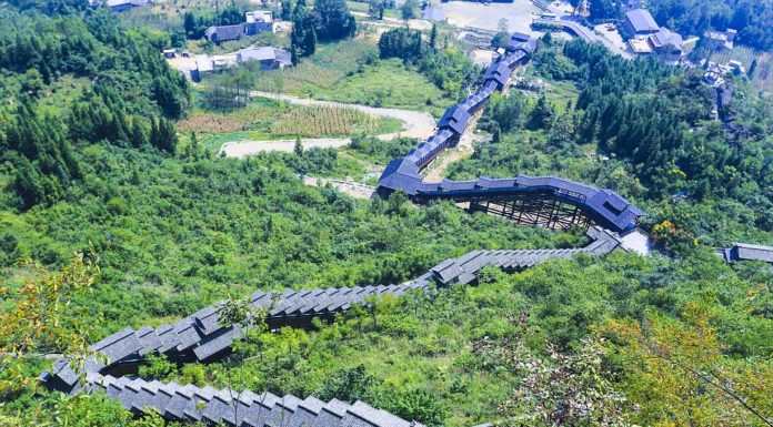 Word's longest escalator is in China