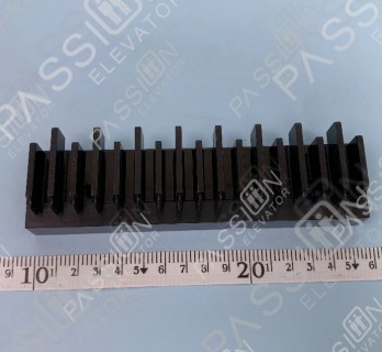 Escalator black edge strip BEVG front center